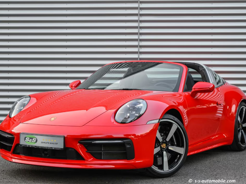 Porsche 911 4S 992 Cabriolet Targa