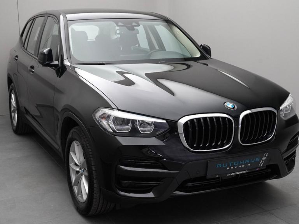 BMW X3 xDrive Advantage pakket