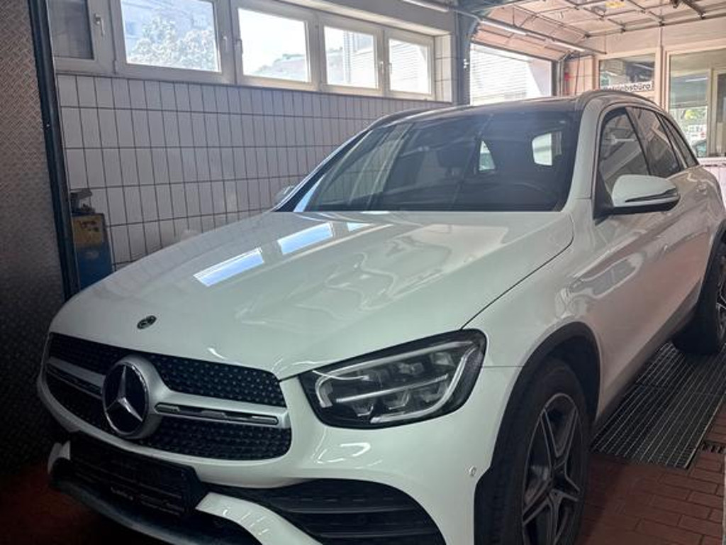 Mercedes-Benz GLC-Klasse GLC 200 AMG Line