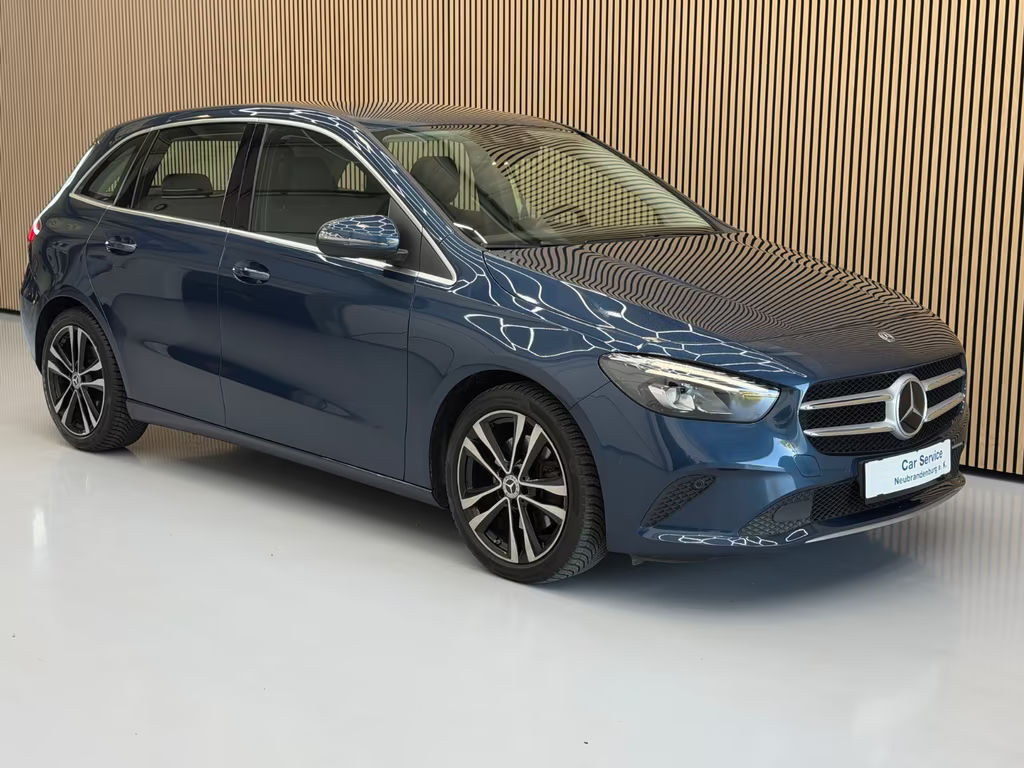 Mercedes-Benz B-Klasse B 220 Sedan