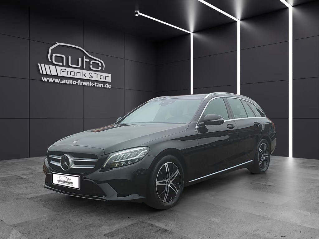 Mercedes-Benz C-Klasse C 300 *Navi*Pano*SitzHZ*Totwinkel*LED*