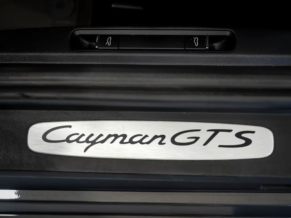 Porsche Cayman