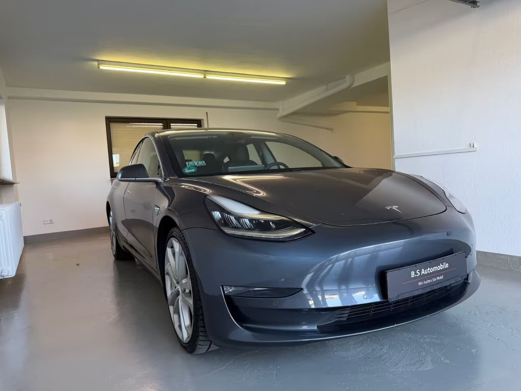 Tesla Model 3 Long Range Performance Dual Motor AWD