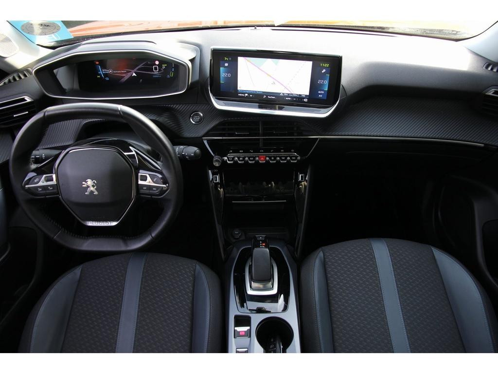 Peugeot e-2008