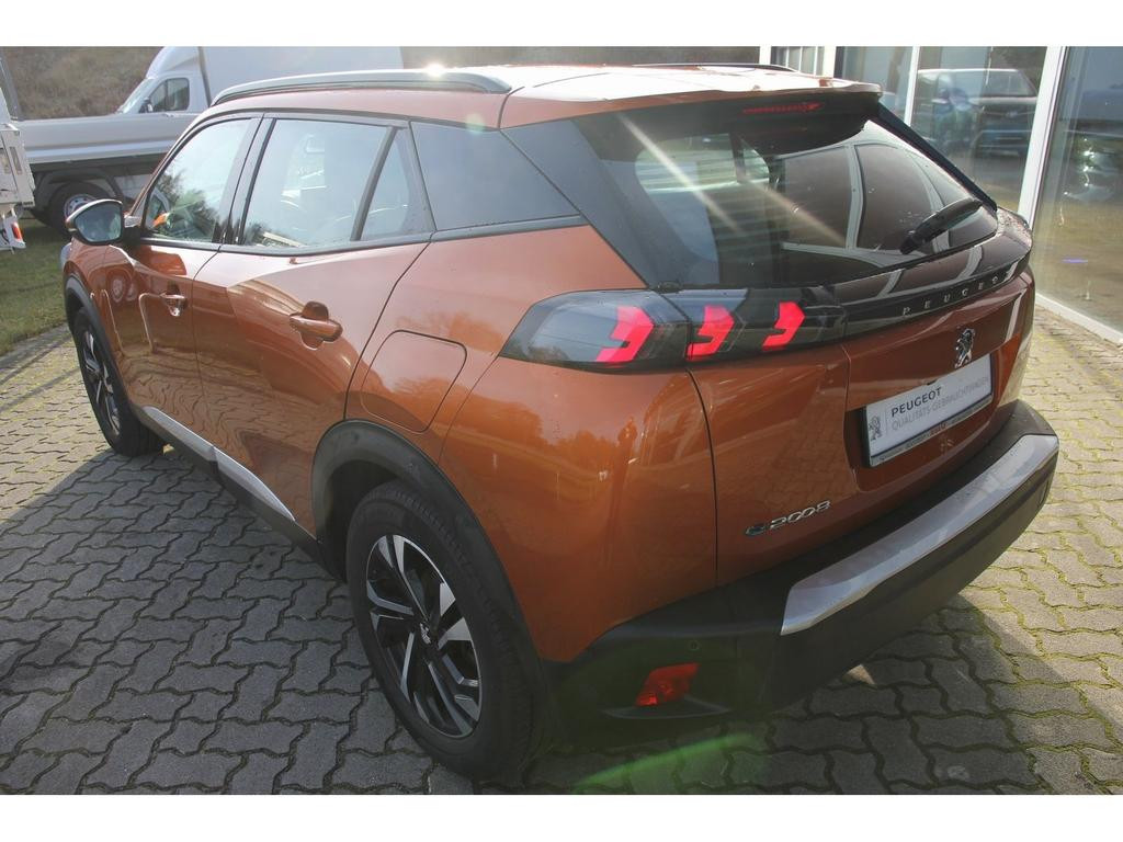 Peugeot e-2008