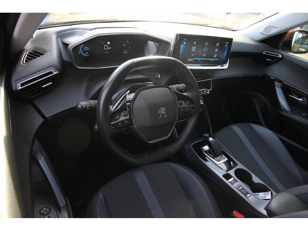 Peugeot e-2008
