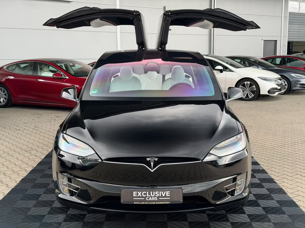 Tesla Model X Performance