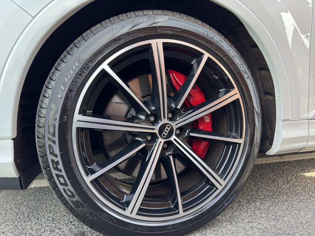 Audi SQ7