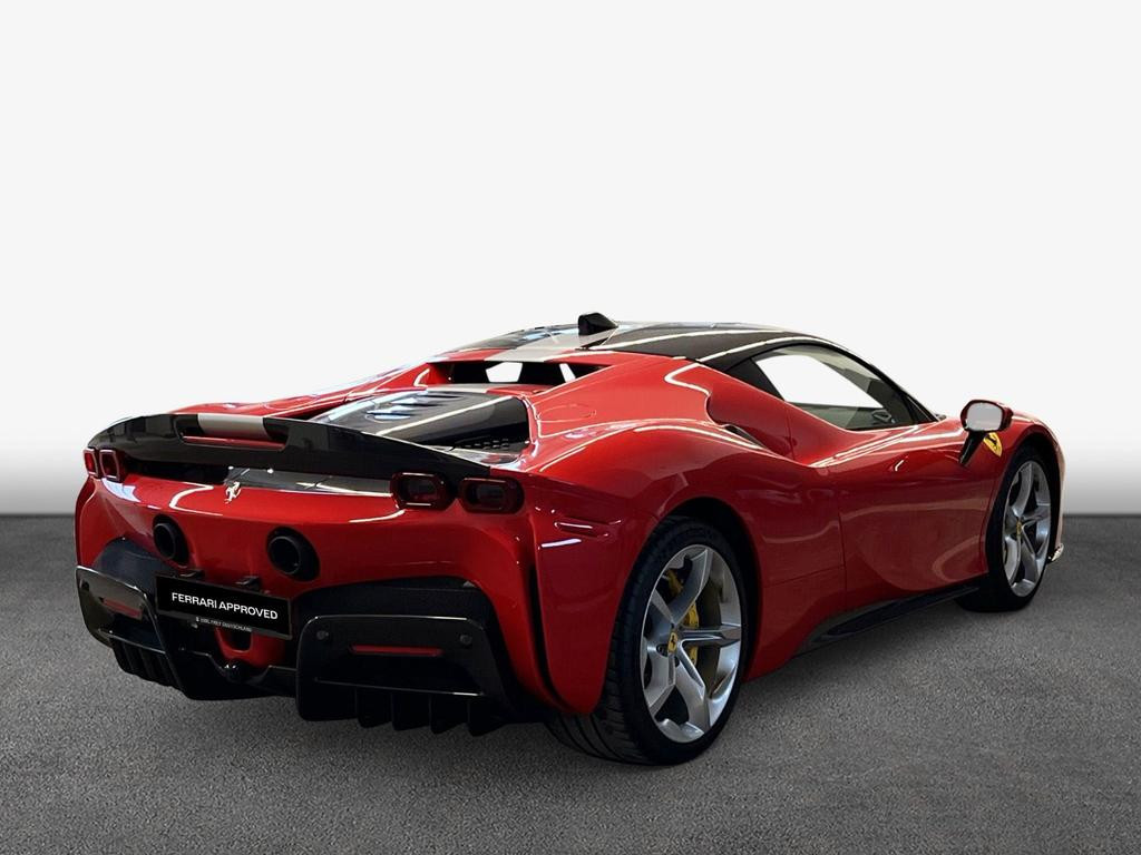 Ferrari SF90