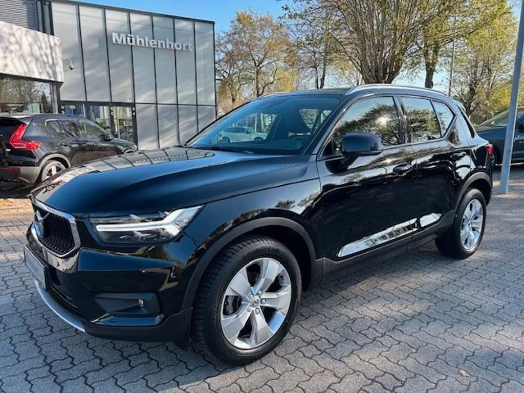 Volvo XC40 Momentum