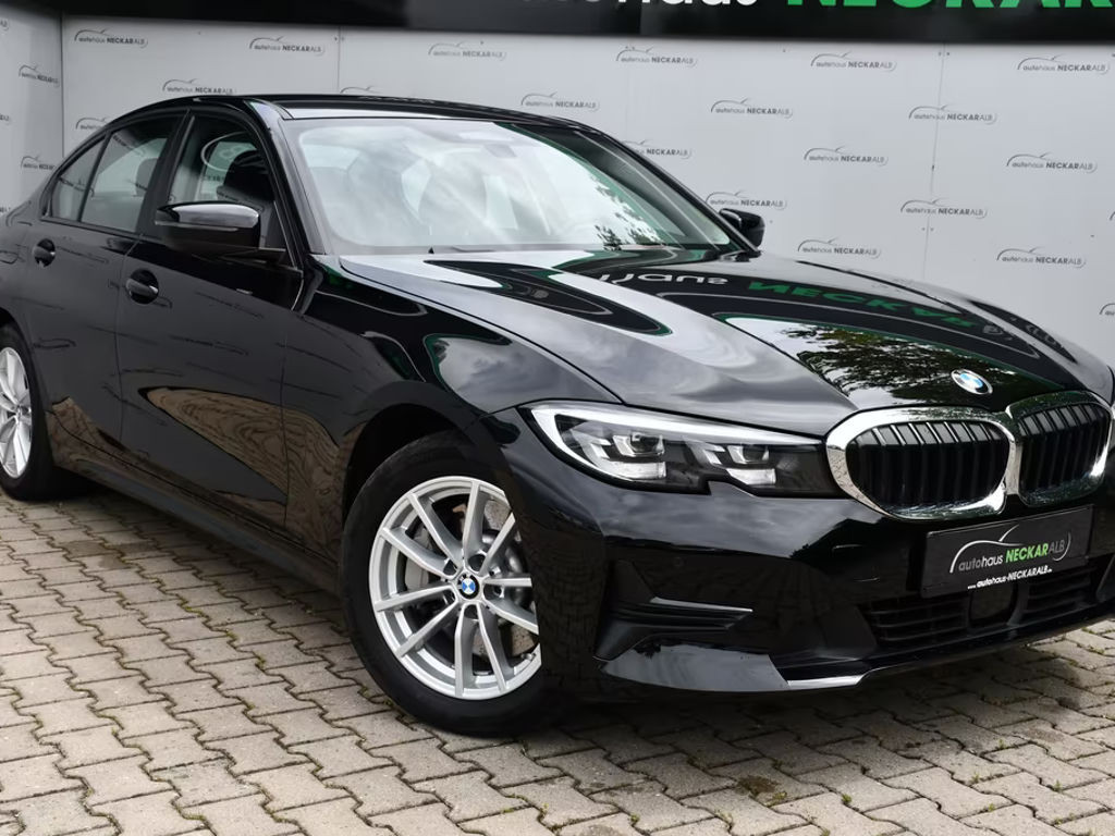 BMW 3 Serie 330 xDrive Advantage pakket Sedan 330e