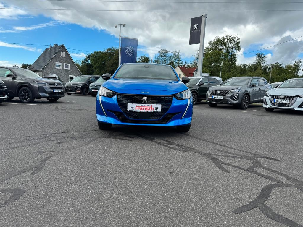 Peugeot e-208