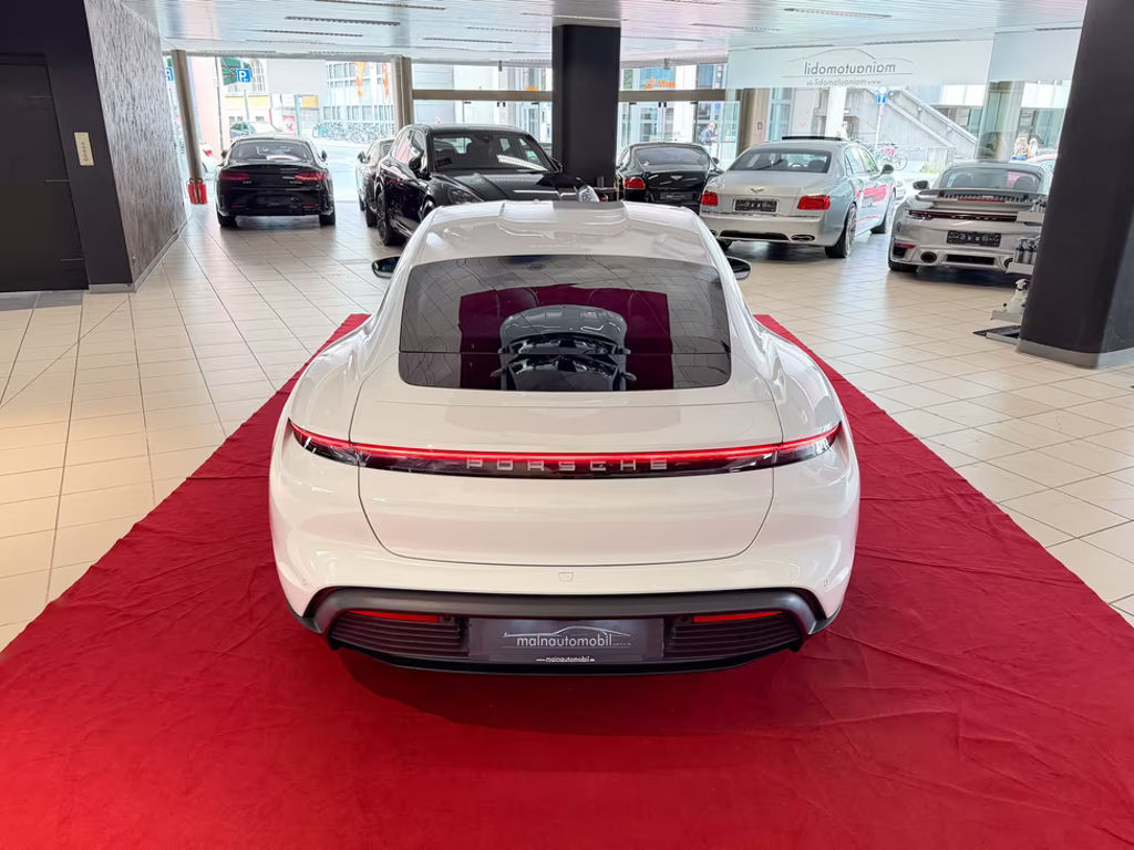 Porsche Taycan