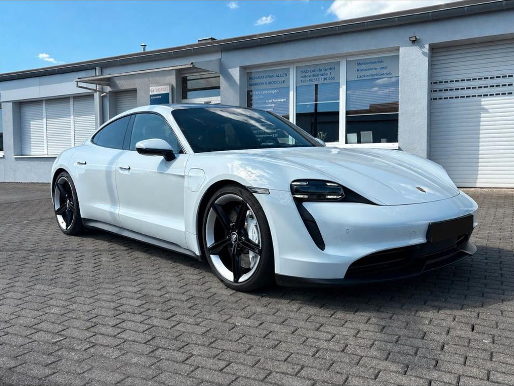 Porsche Taycan