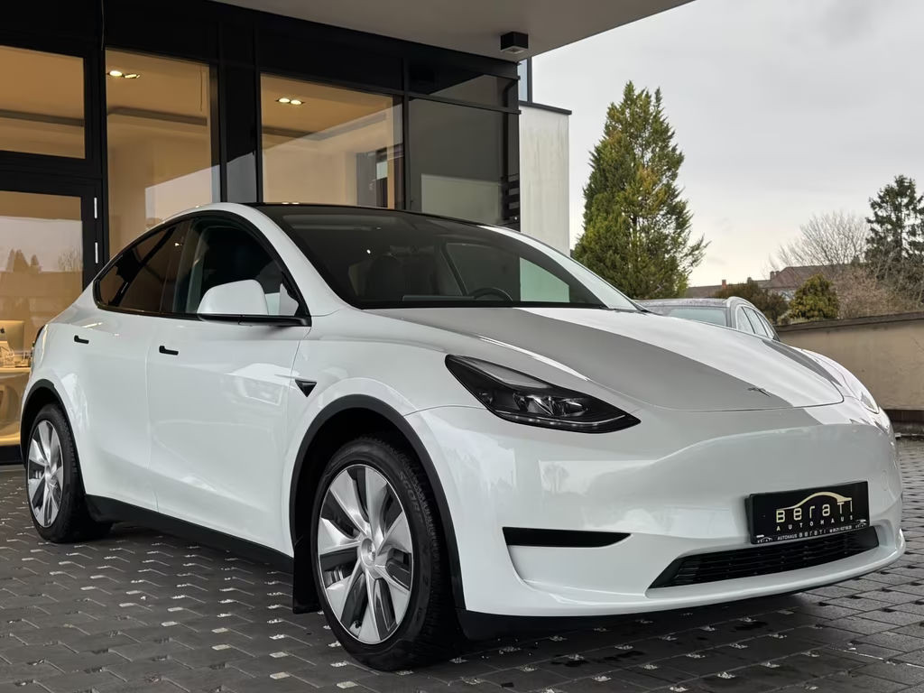 Tesla Model Y AWD