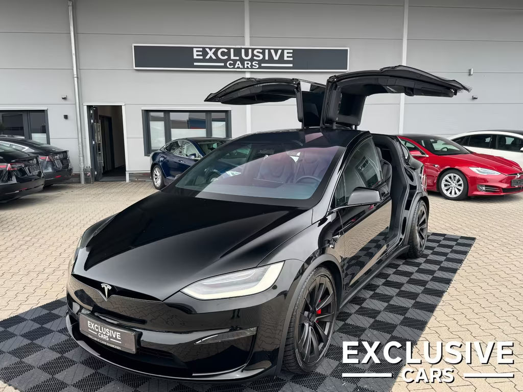 Tesla Model X Plaid