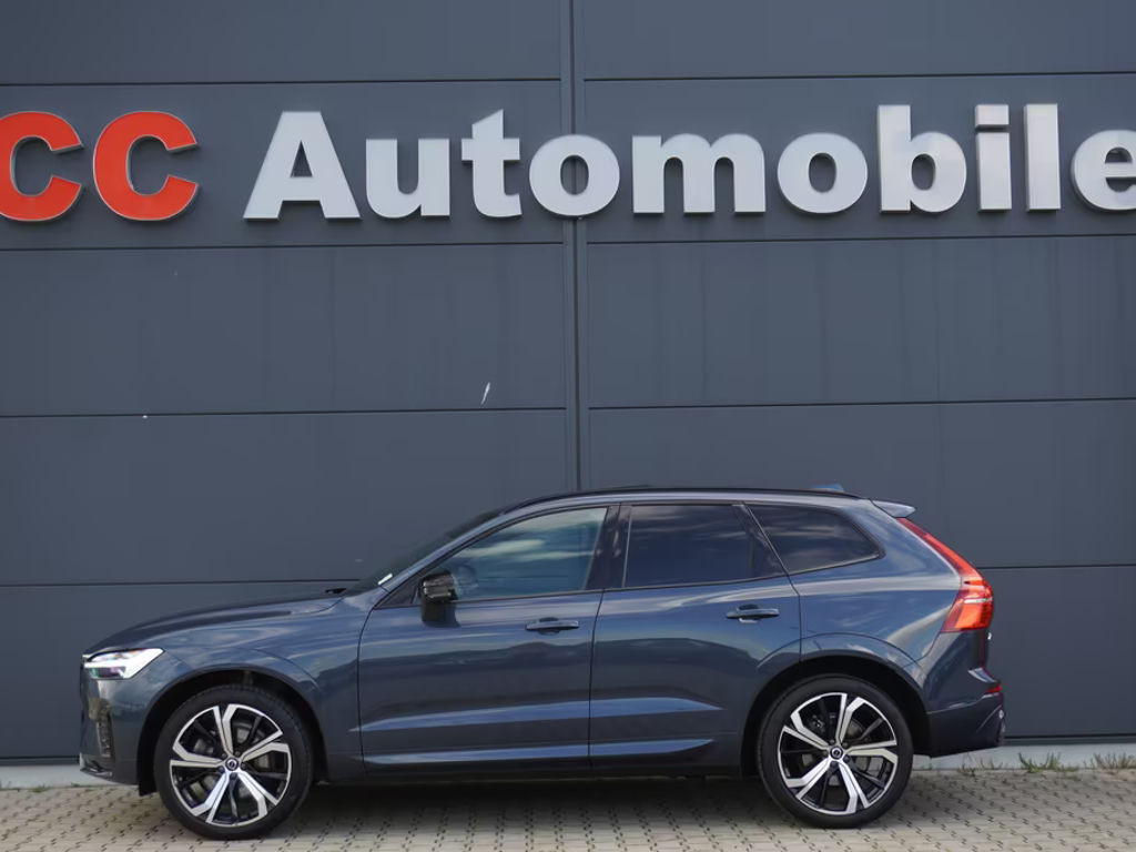 Volvo XC60 Plus Dark