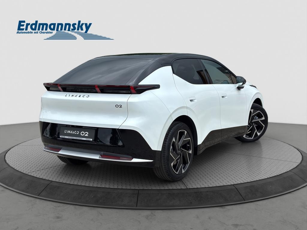 Lynk&Co 02