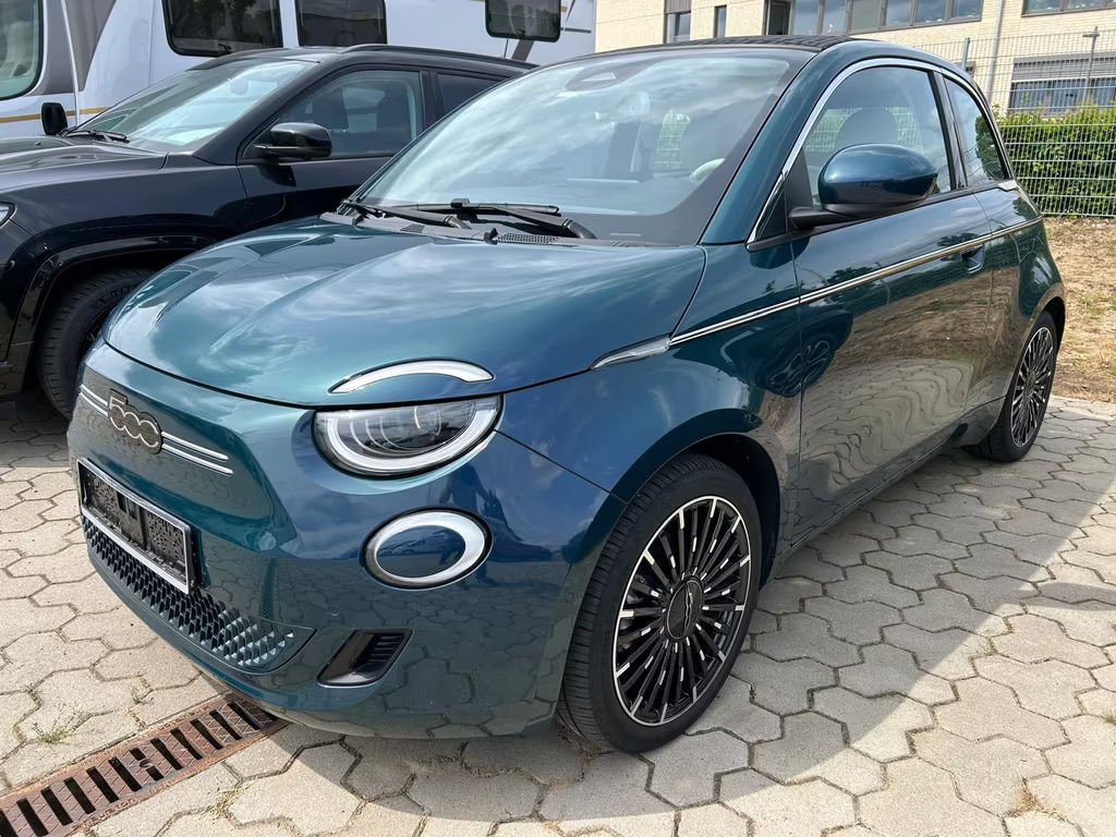 Fiat 500e La Prima by Bocelli
