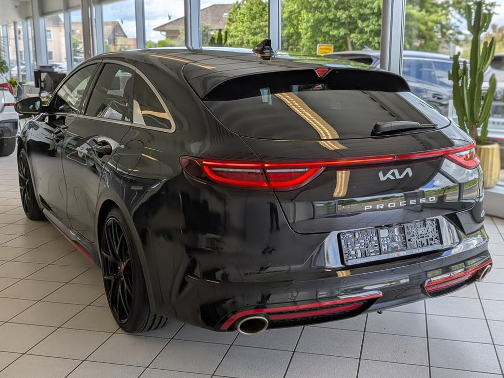 Kia ProCeed