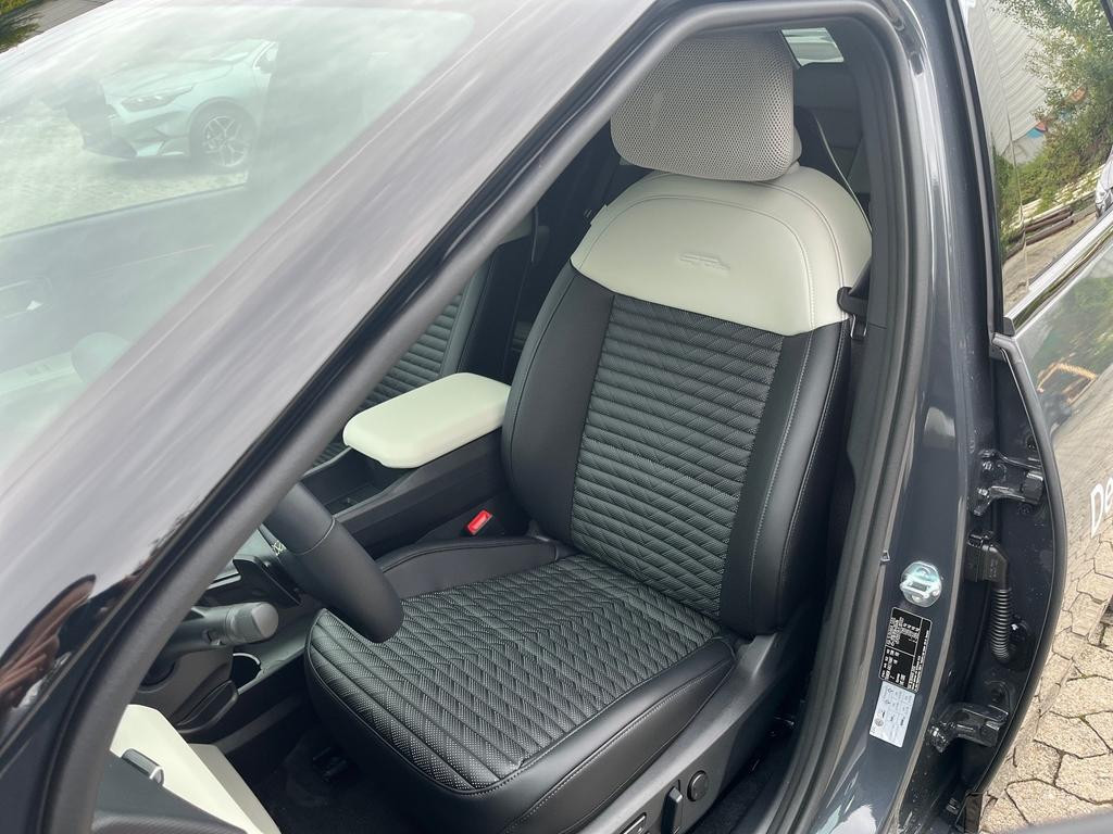 Kia EV4