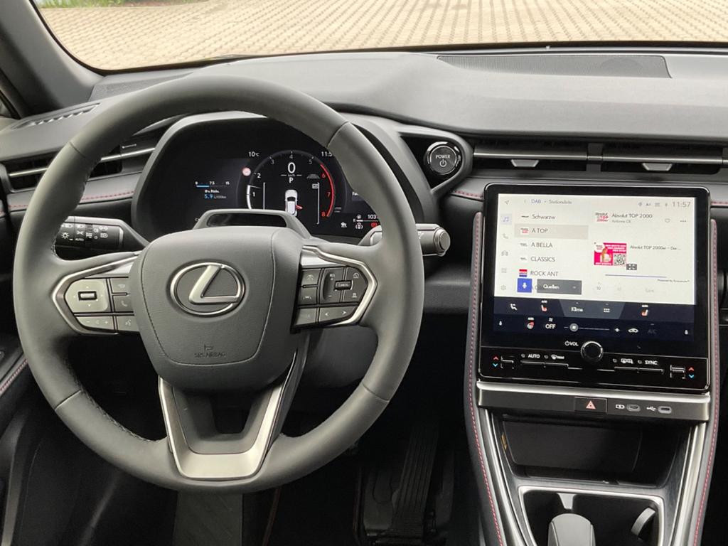 Lexus LBX