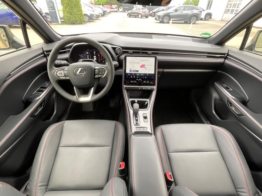 Lexus LBX