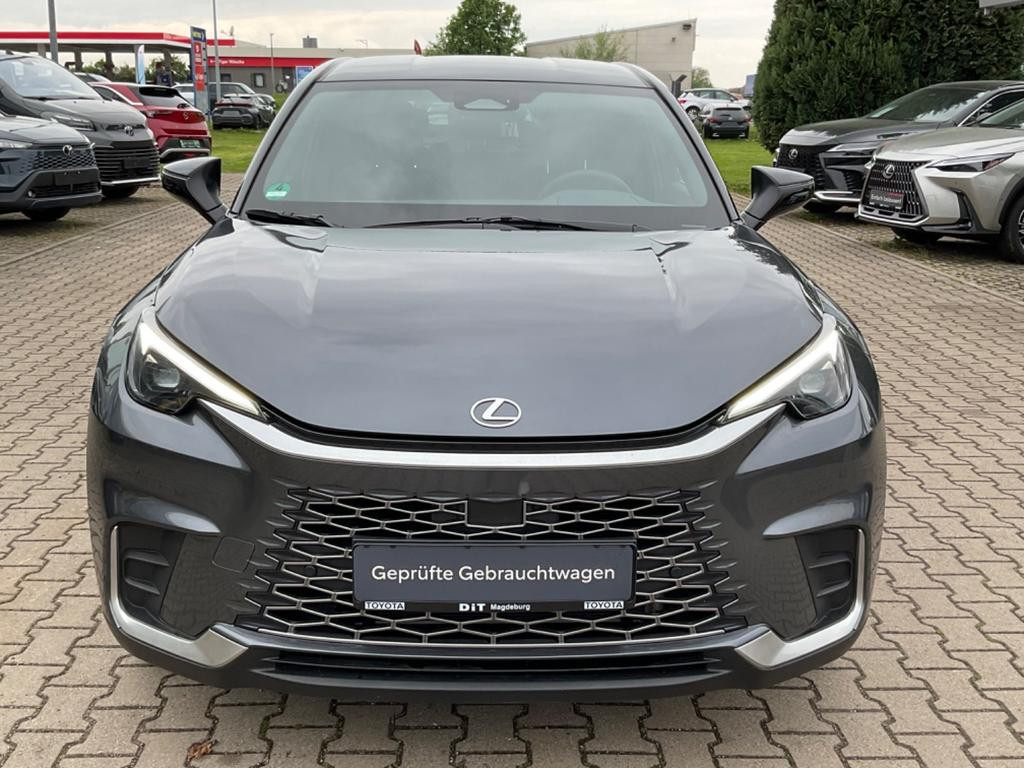 Lexus LBX