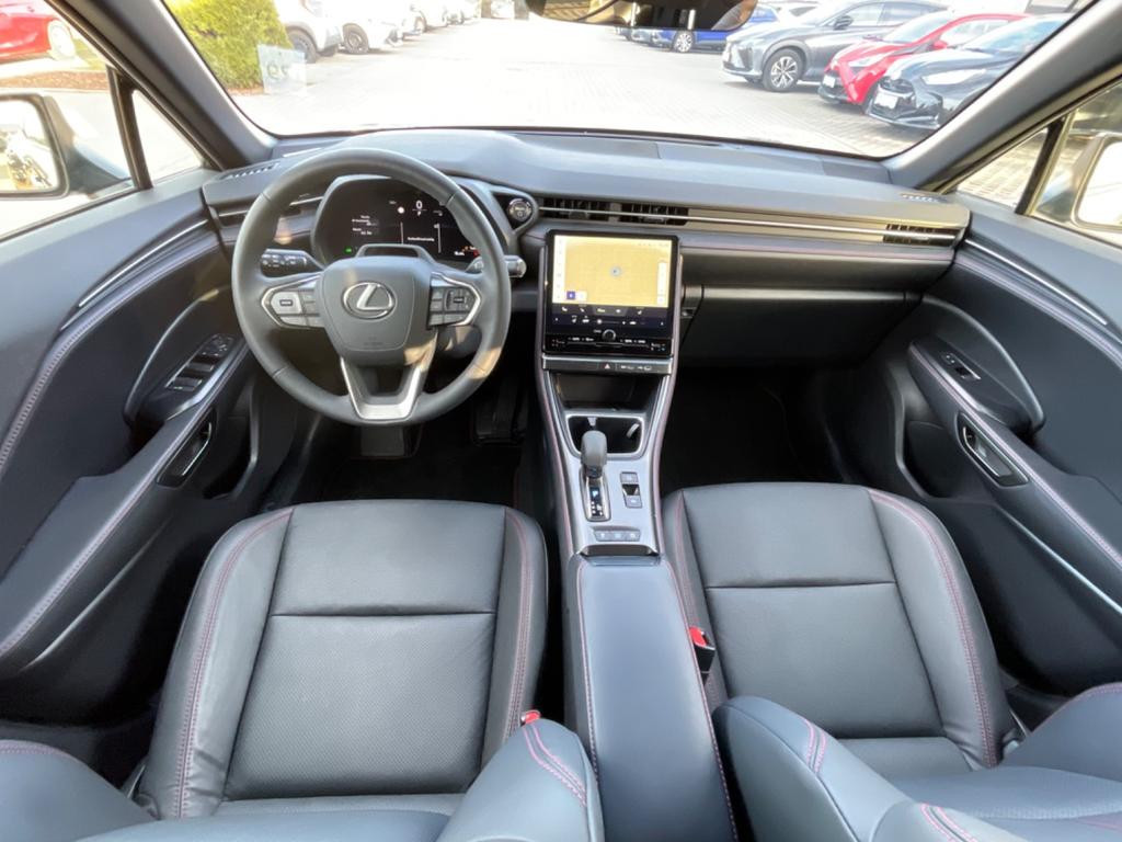 Lexus LBX