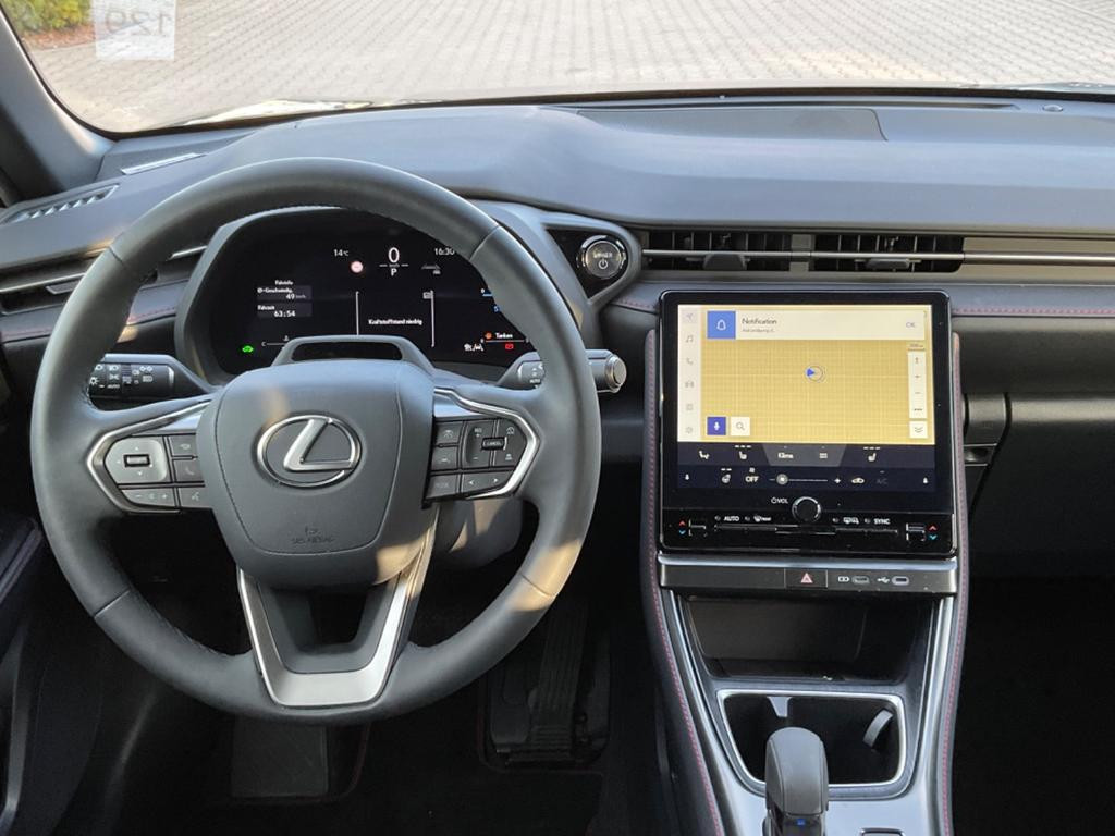 Lexus LBX