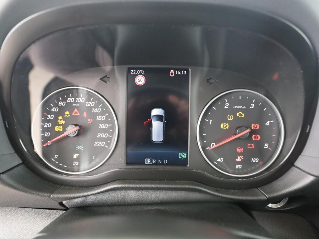 Mercedes-Benz T 180