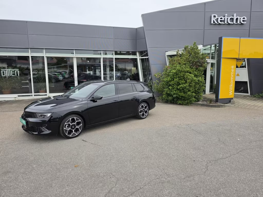 Opel Astra Sports Tourer Ultimate