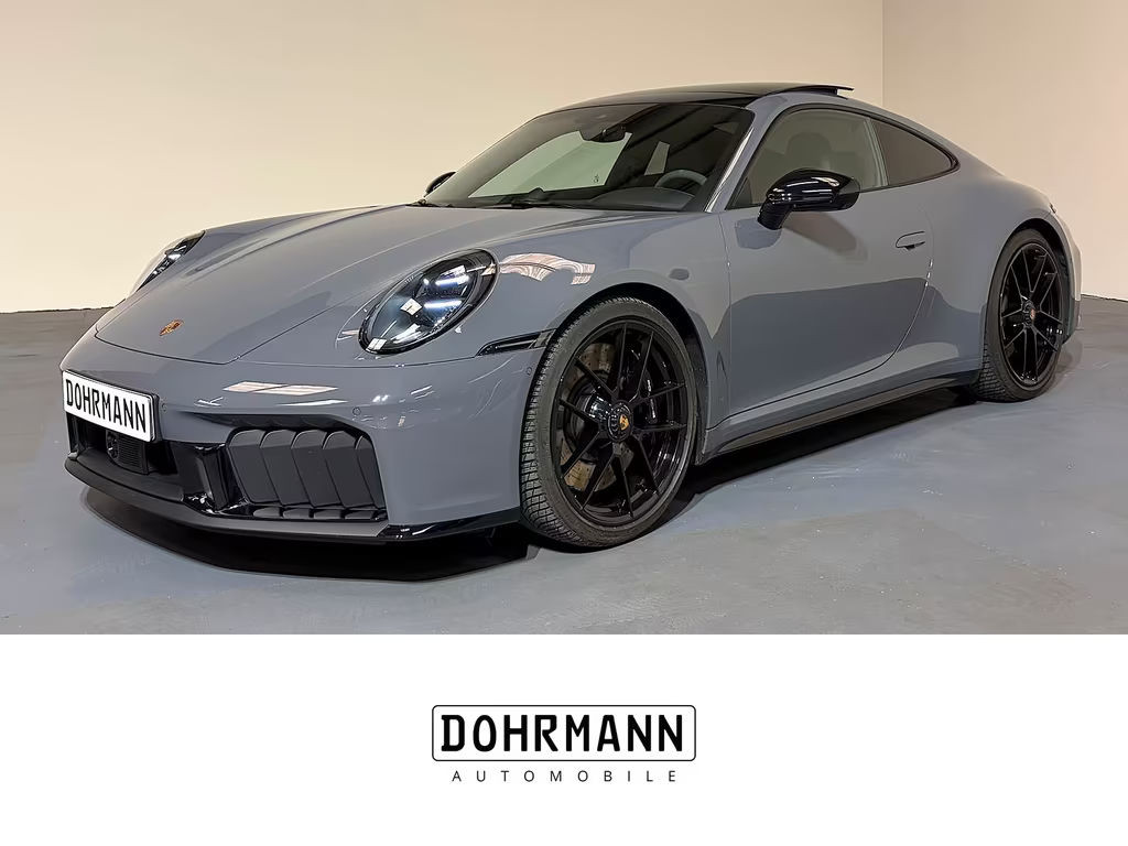 Porsche 911 GTS 4 992