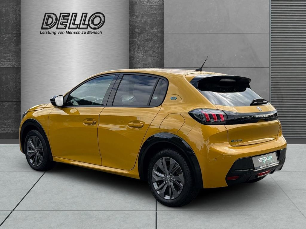 Peugeot e-208