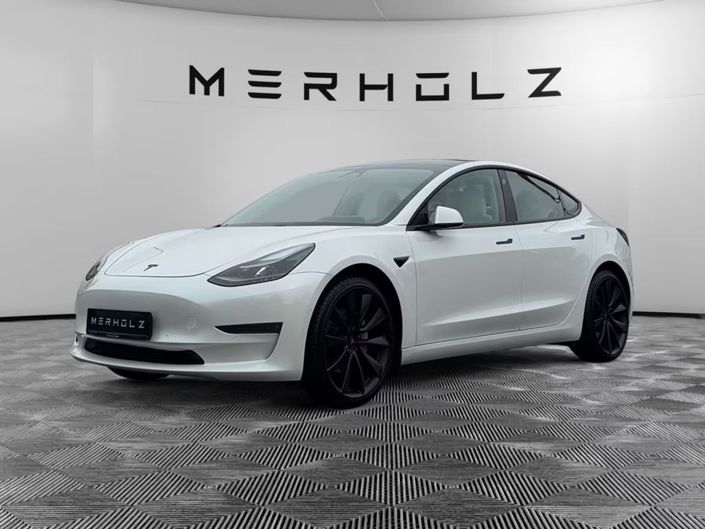 Tesla Model 3 Long Range Performance AWD