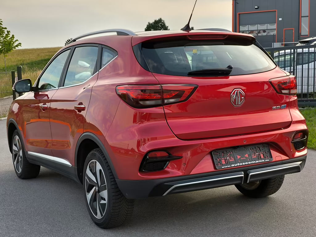 MG ZS