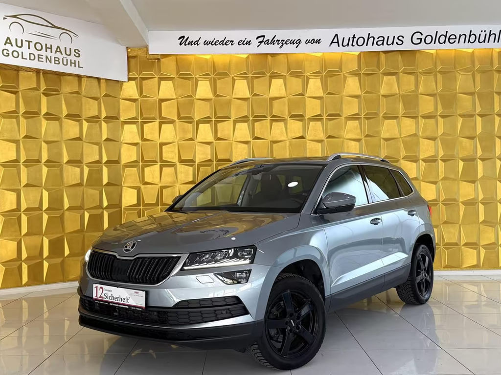 Skoda Karoq *ACC*AUTOMATIK*NAVI*PANO*AHK*