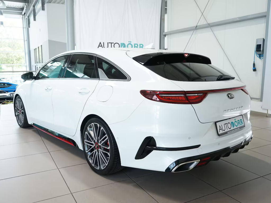Kia ProCeed