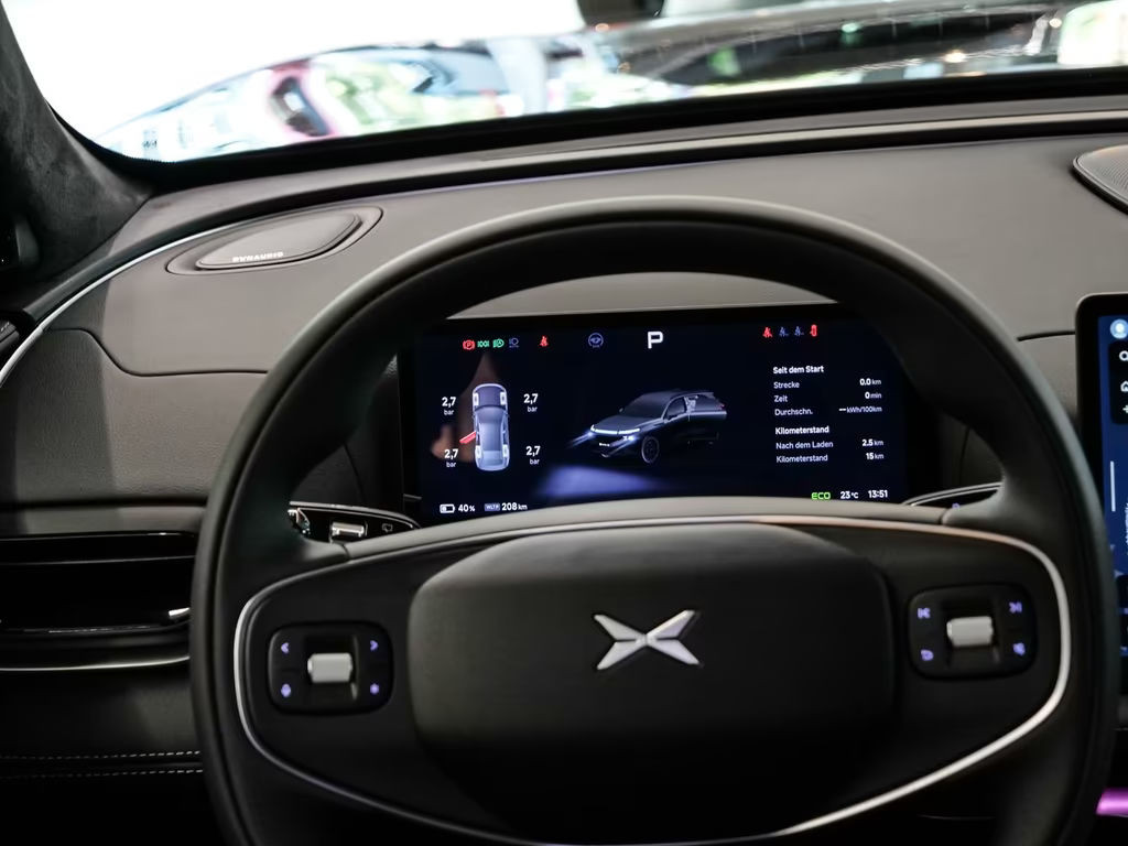 Xpeng G9