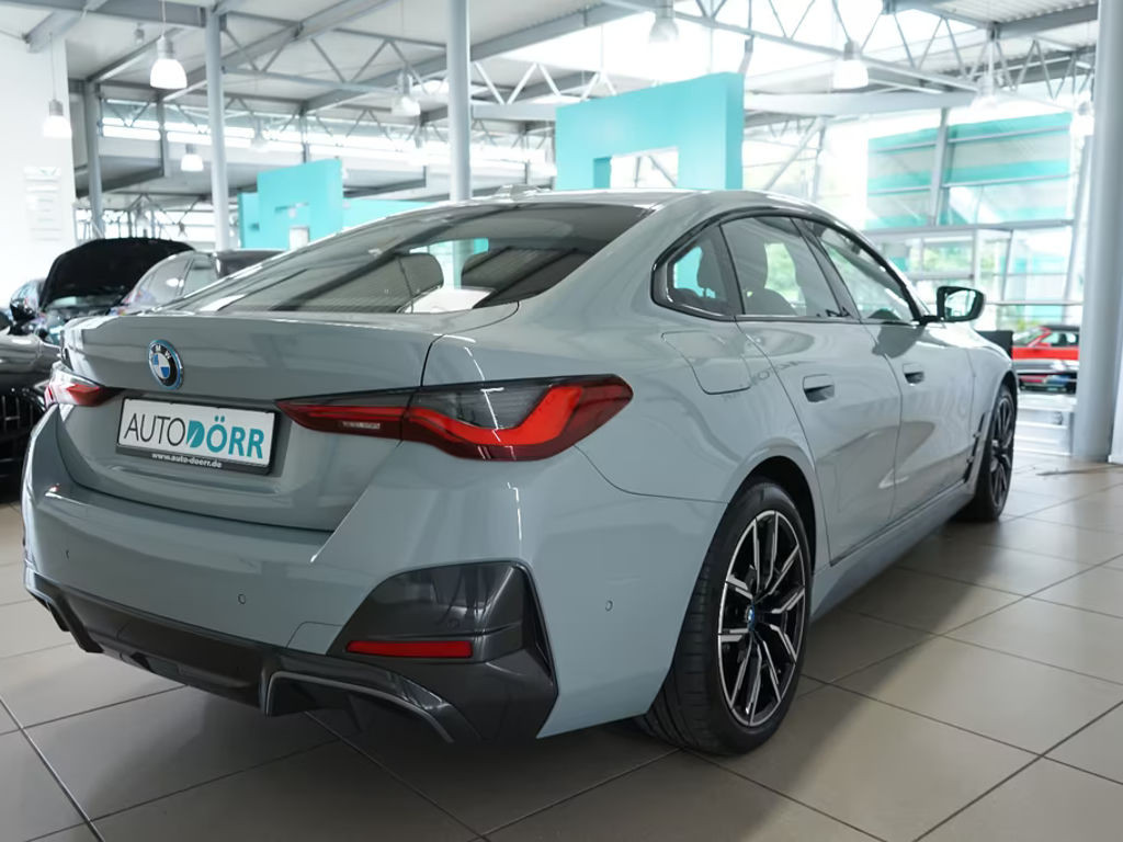 BMW i4