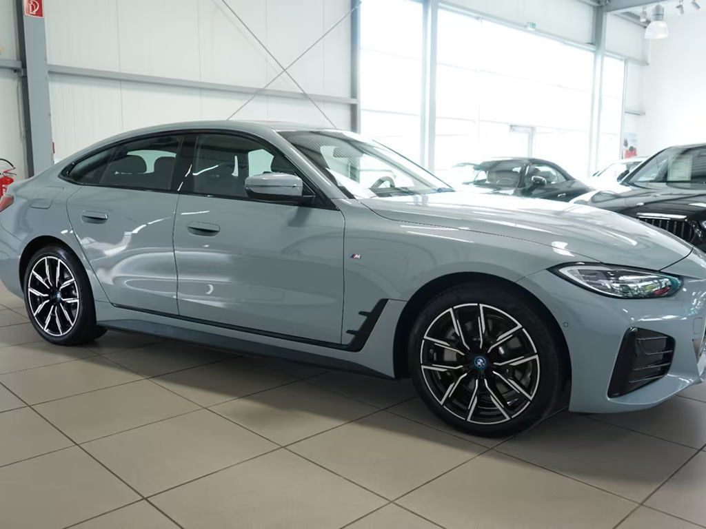 BMW i4