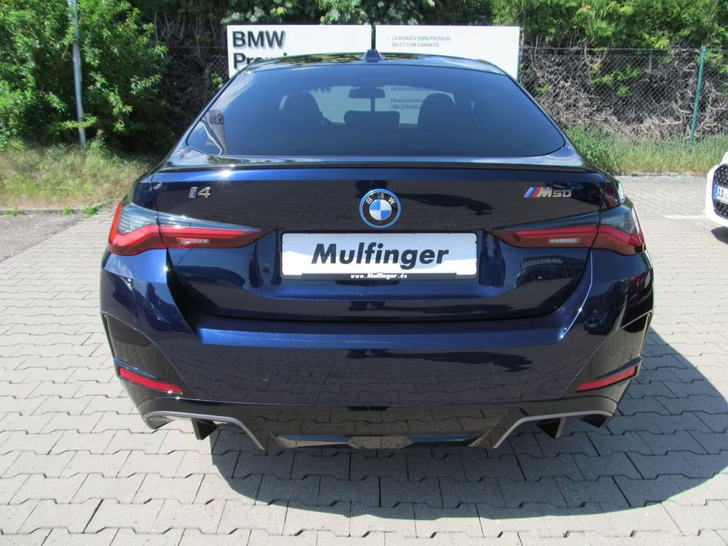 BMW i4