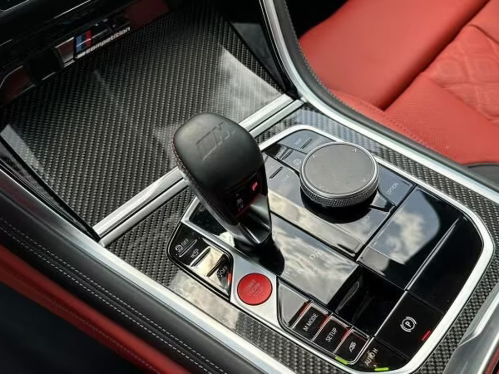 BMW M8
