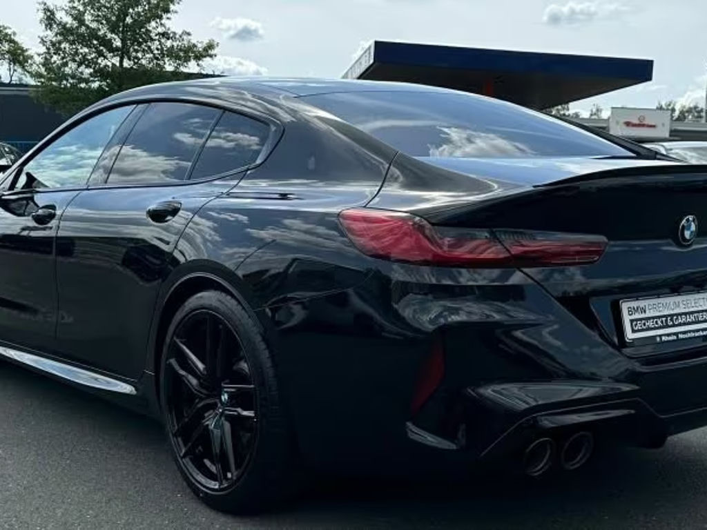 BMW M8