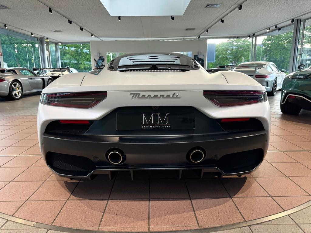 Maserati MC20