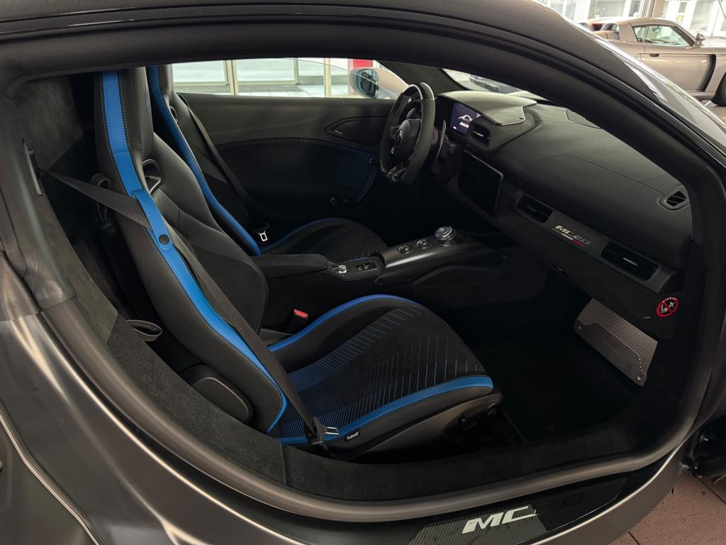 Maserati MC20