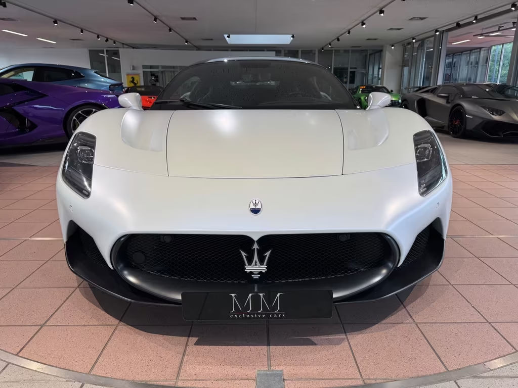 Maserati MC20