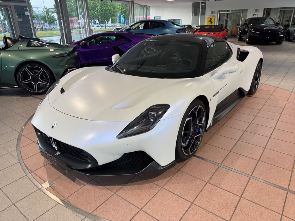 Maserati MC20