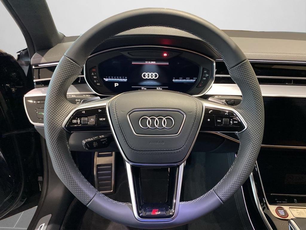 Audi S8