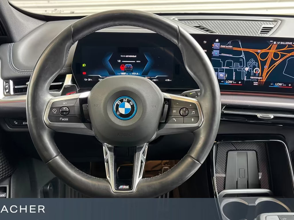 BMW iX1